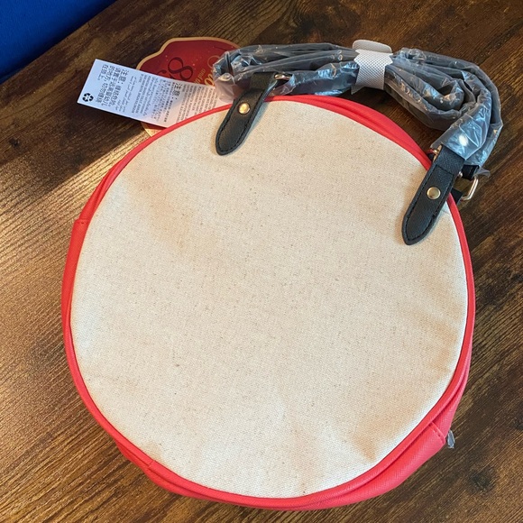 NWT Snow White Purse - Picture 2 of 3